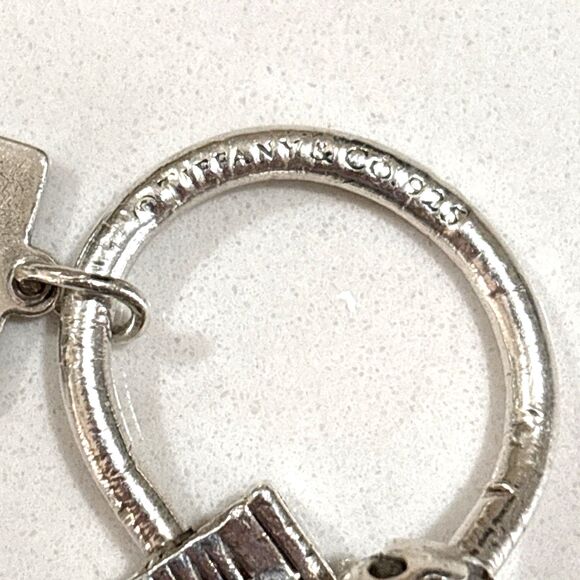 Rare Tiffany & Co 925 Silver Globe Passport Suitcase USA Key Ring Key Chain - Picture 6 of 13